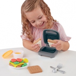 Play-Doh Cheesy Sandwich Playset (E7623)